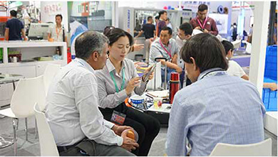 德庫瑪代理商展會洽談實拍圖