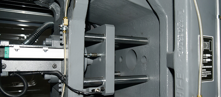 低慣量注塑機(jī)切換結(jié)構(gòu)