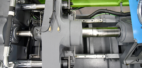 德庫瑪DF注塑機-注射裝置