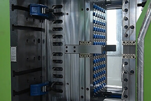 72腔瓶蓋生產(chǎn)線(xiàn)